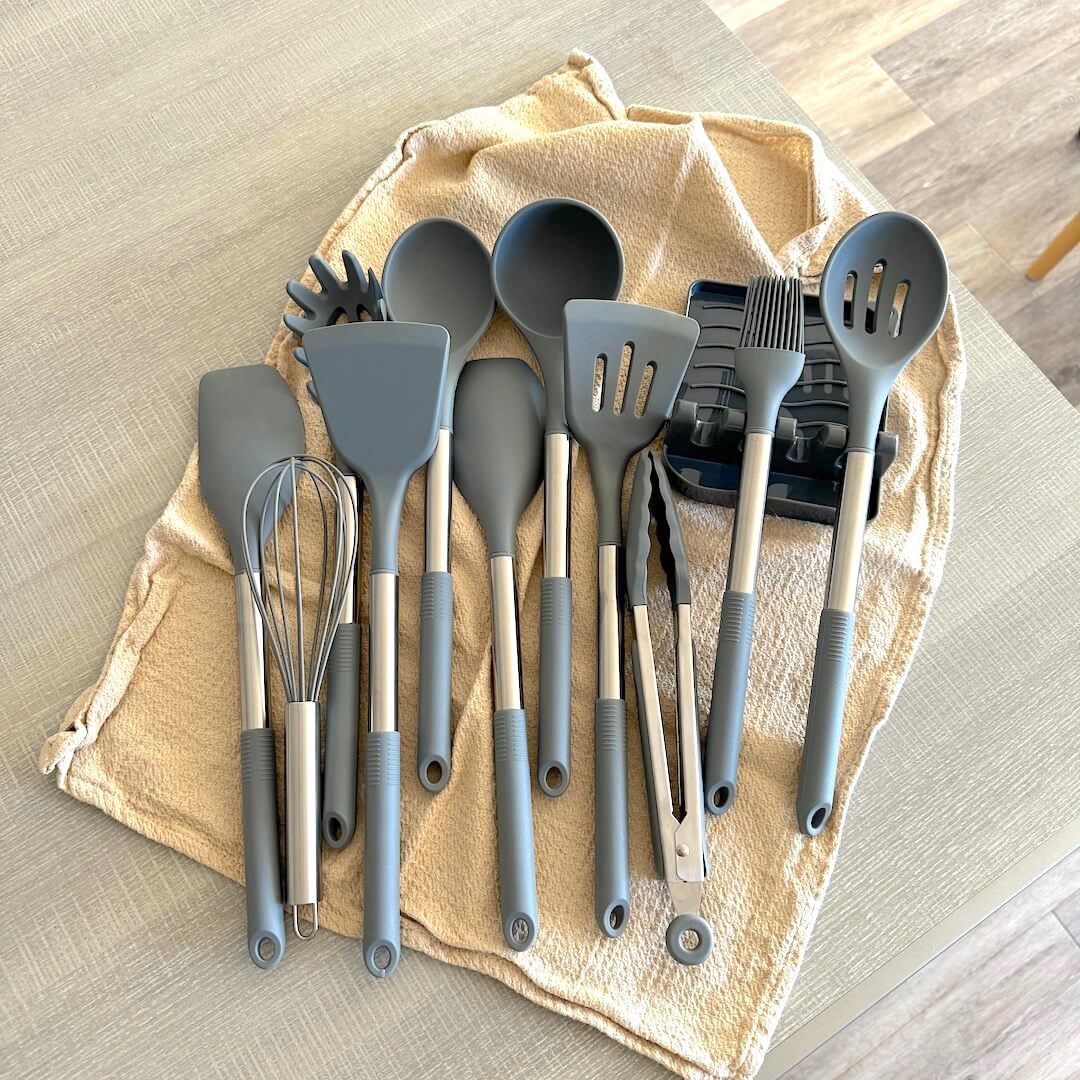 12-Piece Silicone Kitchen Utensil Set - Heat-Resistant Cooking Tools 1