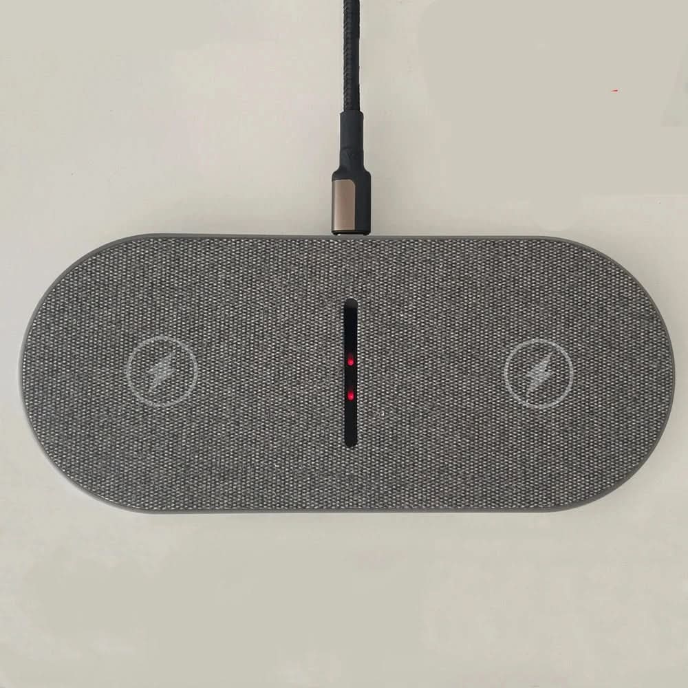 40W Dual Device Wireless Charger Station with LED Display – Fast Charging for iPhone and Samsung Galaxy, Compact Design 3