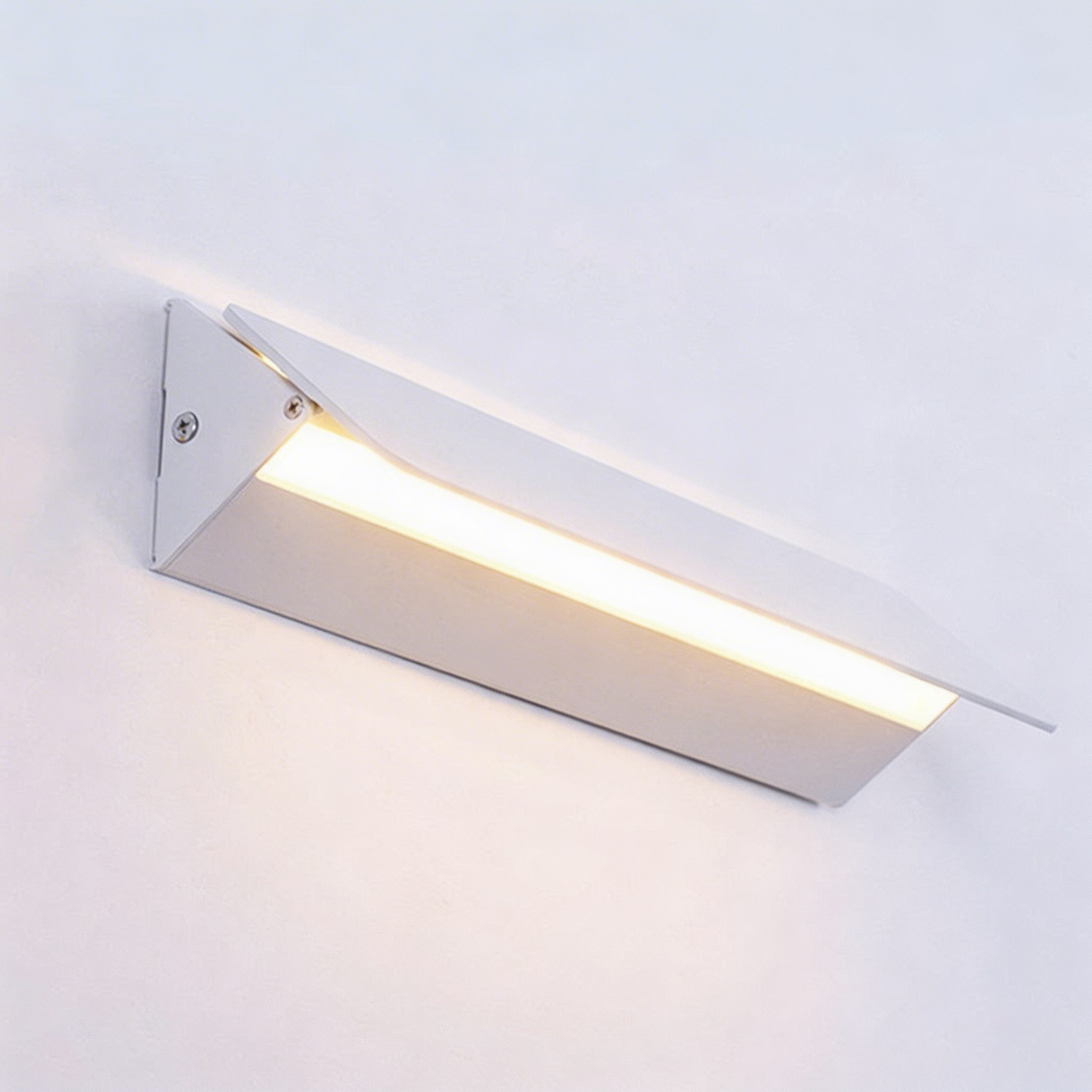 Adjustable LED Wall Sconce - Modern Aluminum Light with Customizable Angle 4