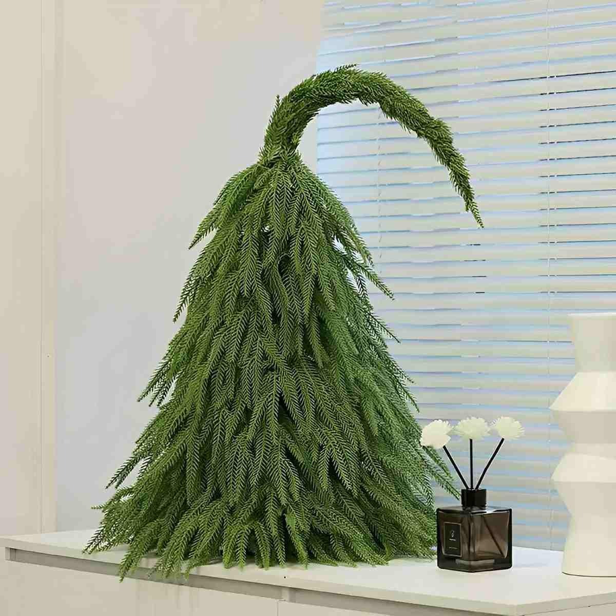 Artificial Christmas Table Tree with Green PE Foliage 1
