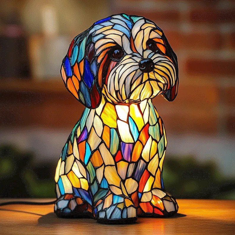 Artistic Resin Figurine Lamp with Warm Ambient Lighting – Geometric Design for Cozy Home Decor 0