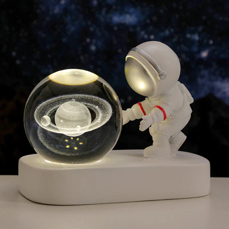 Astronaut Night Light - Enchanting LED Crystal Ball Illumination 1