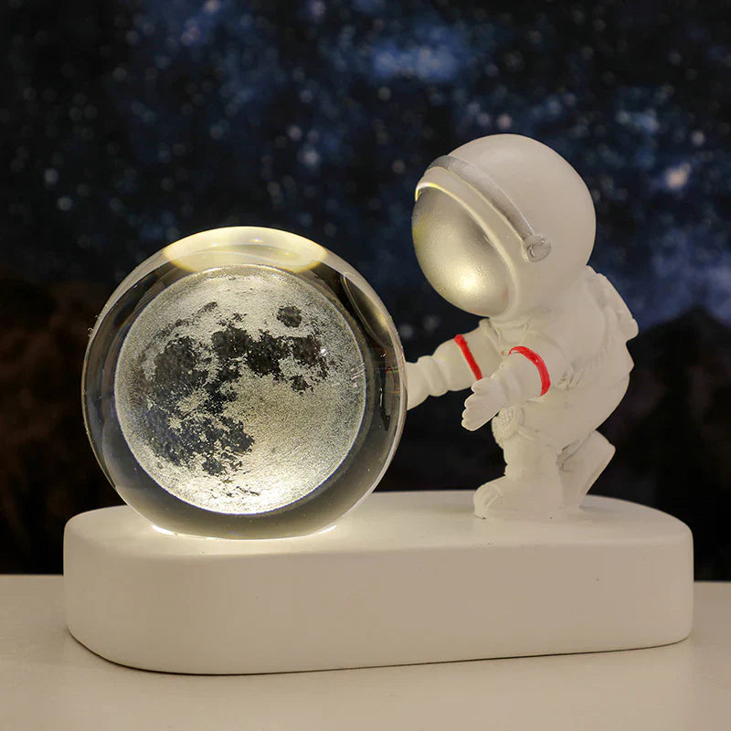 Astronaut Night Light - Enchanting LED Crystal Ball Illumination 4