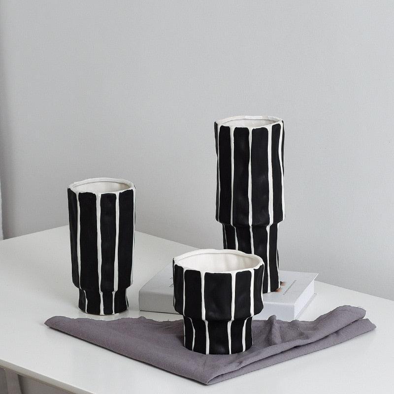 Black Ceramic Vase with Geometric Design – Handmade Decorative Piece for Modern Home Decor 1