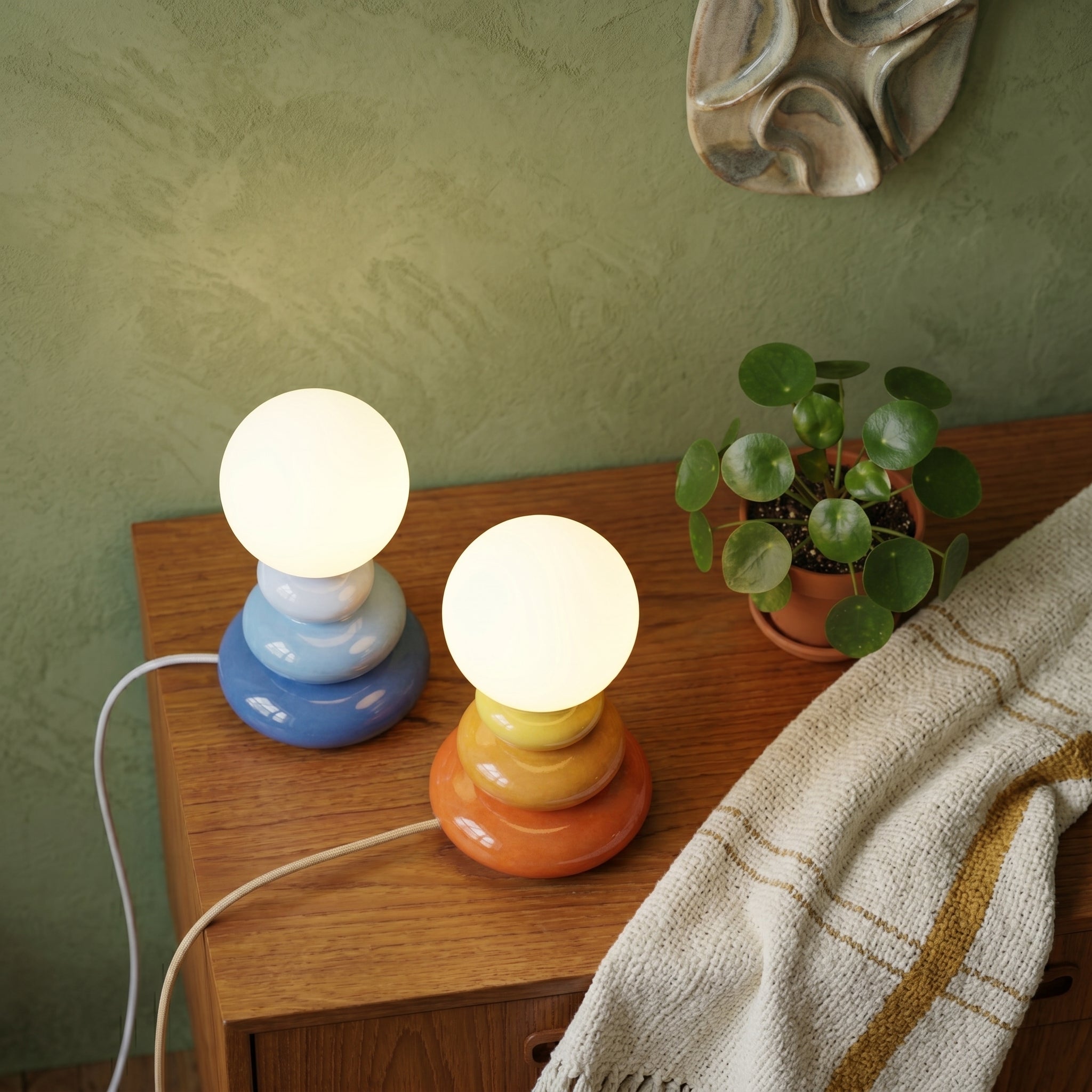 Ceramic Table Lamp - Modern USB-Powered Design for Bedroom & Desk 4