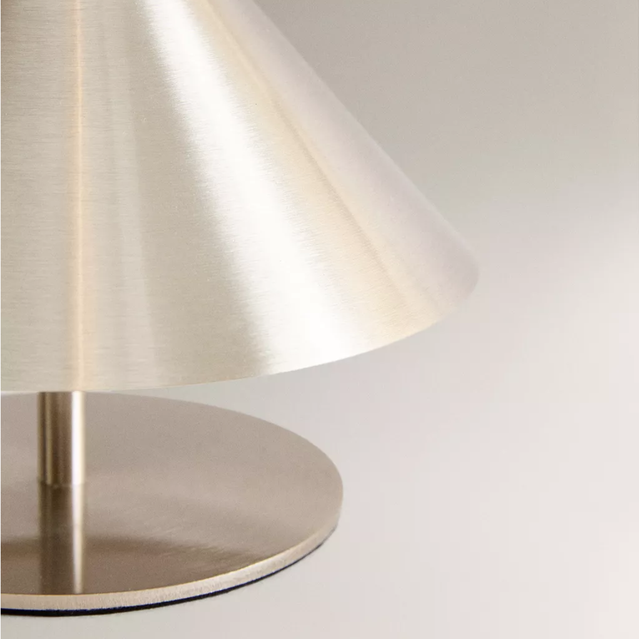 Cordless Table Lamp - Adjustable LED Bedside & Desk Lighting 0