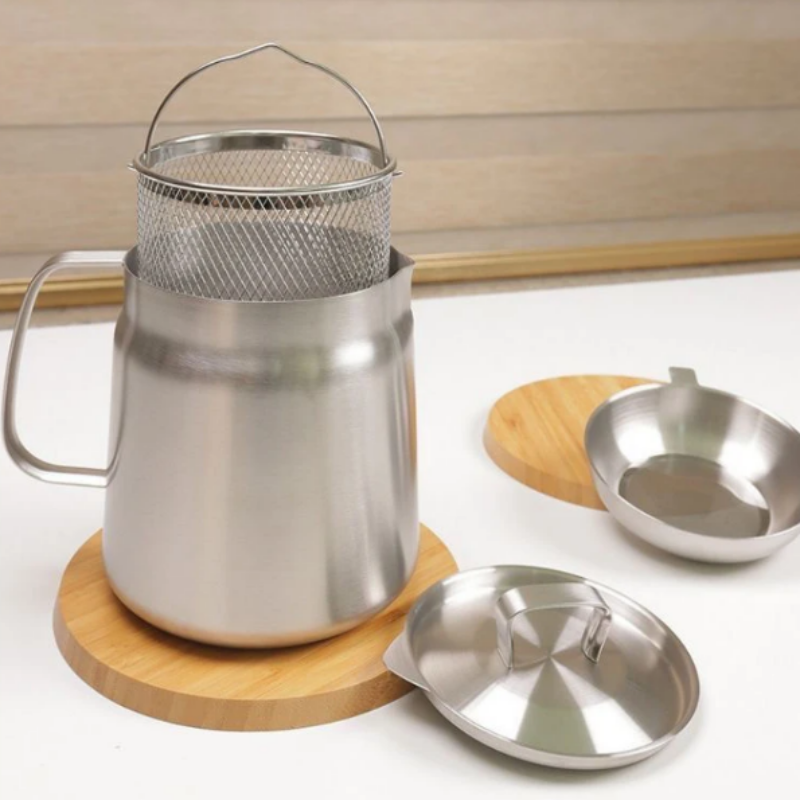Deep Frying Pot, Oil Strainer, Fry Basket, Pouring Spout 1