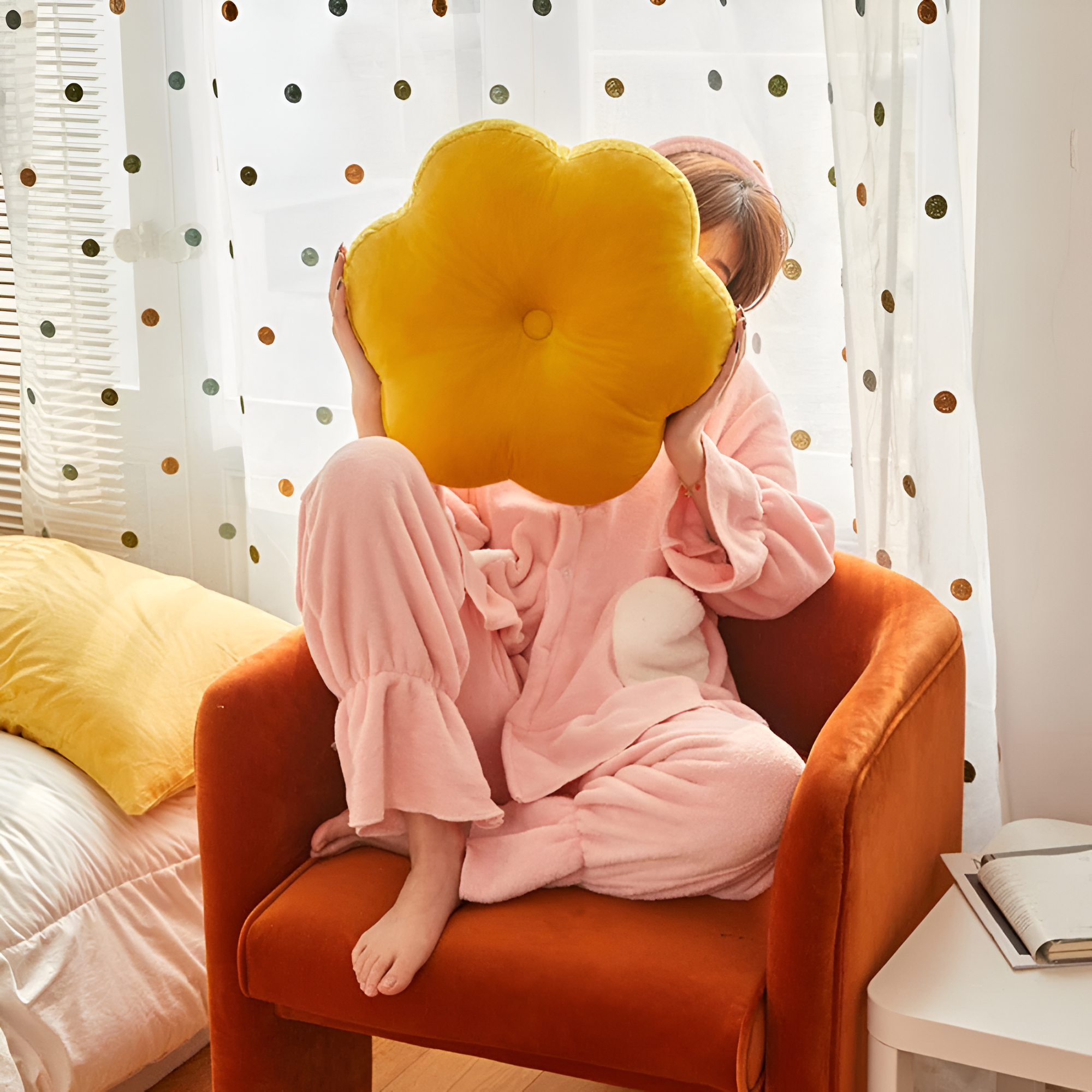 Flower-Shaped Velvet Cushion - Cozy Comfort & Playful Decor 8