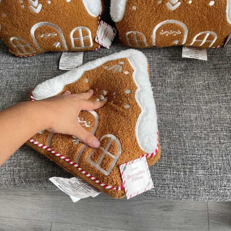 Gingerbread House-Shaped Decorative Cushion, 32cm Soft Fleece with Embroidered Details for Festive Sofa Decor 4