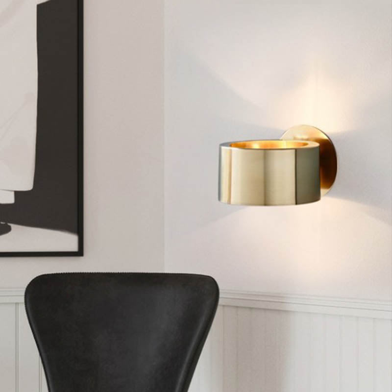 Gold Wall Sconce Light - Modern Design for Elegant Living Spaces 3