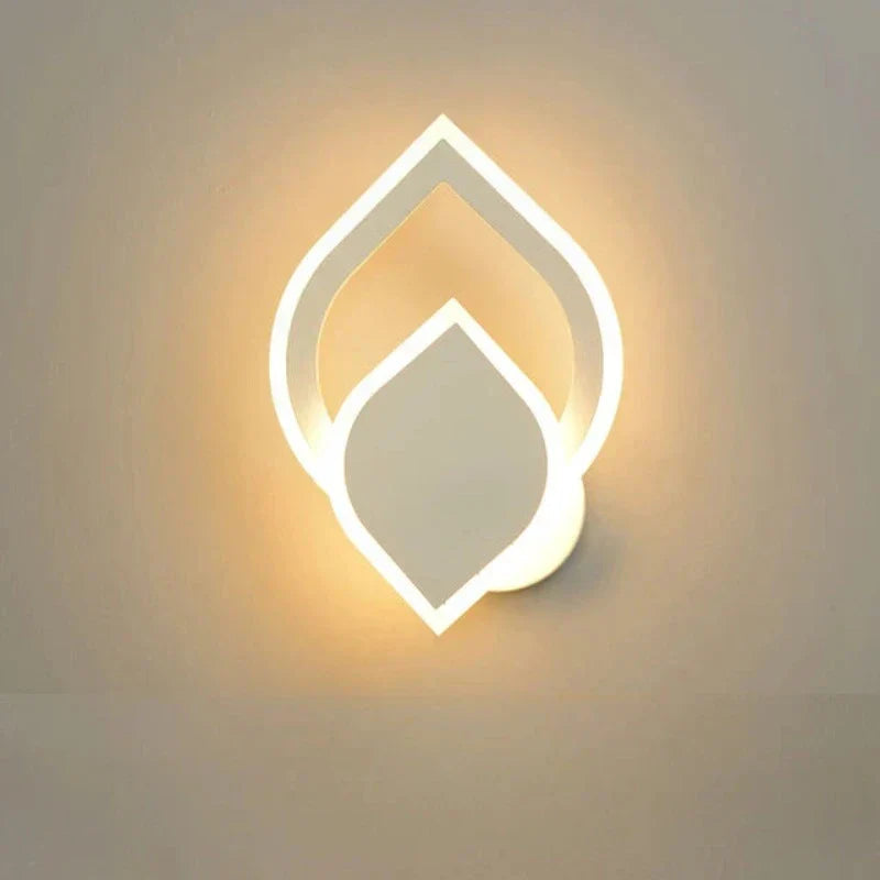 Heart Wall Light - Cozy LED Sconce for Romantic Ambiance 11