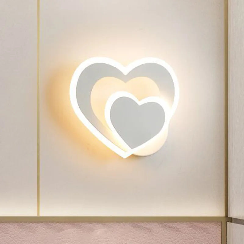 Heart Wall Light - Cozy LED Sconce for Romantic Ambiance 3