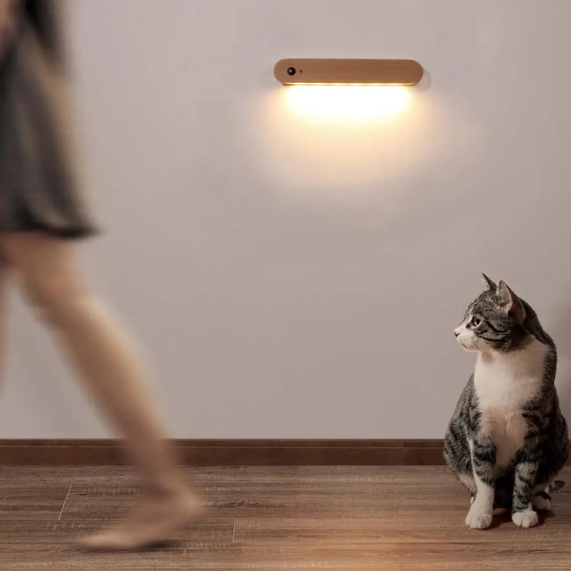 Magnetic Wooden Key Holder for Wall with Motion Sensor LED Nightlight, Natural Beech Wood, Rechargeable 1W LED 3