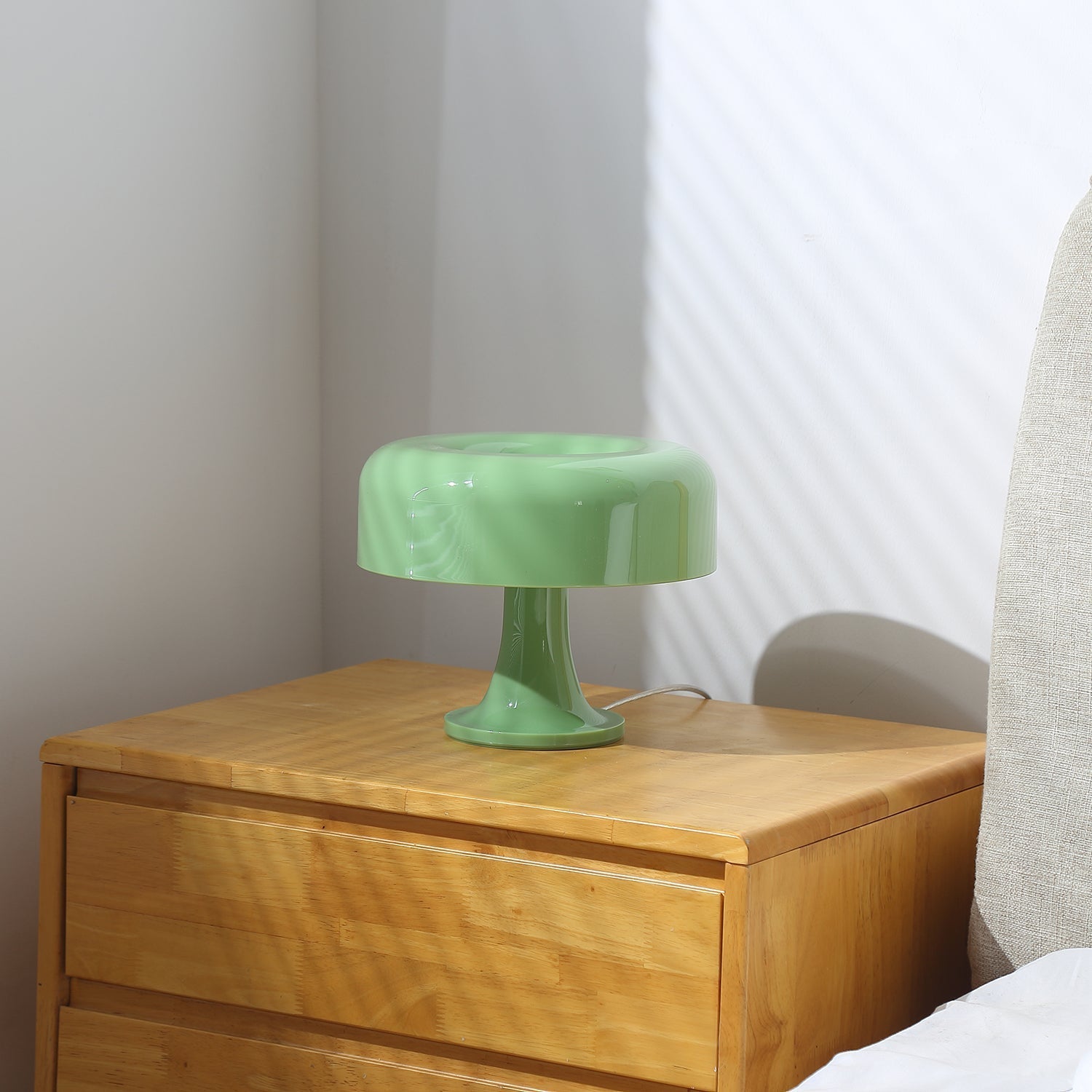 Minimalist Acrylic Table Lamp - Stylish Indoor Illumination in 5 Colors 0