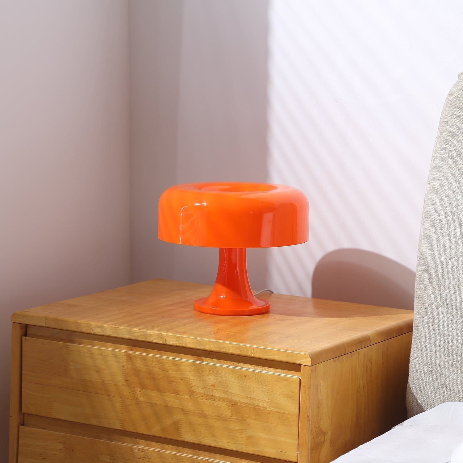 Minimalist Acrylic Table Lamp - Stylish Indoor Illumination in 5 Colors 10
