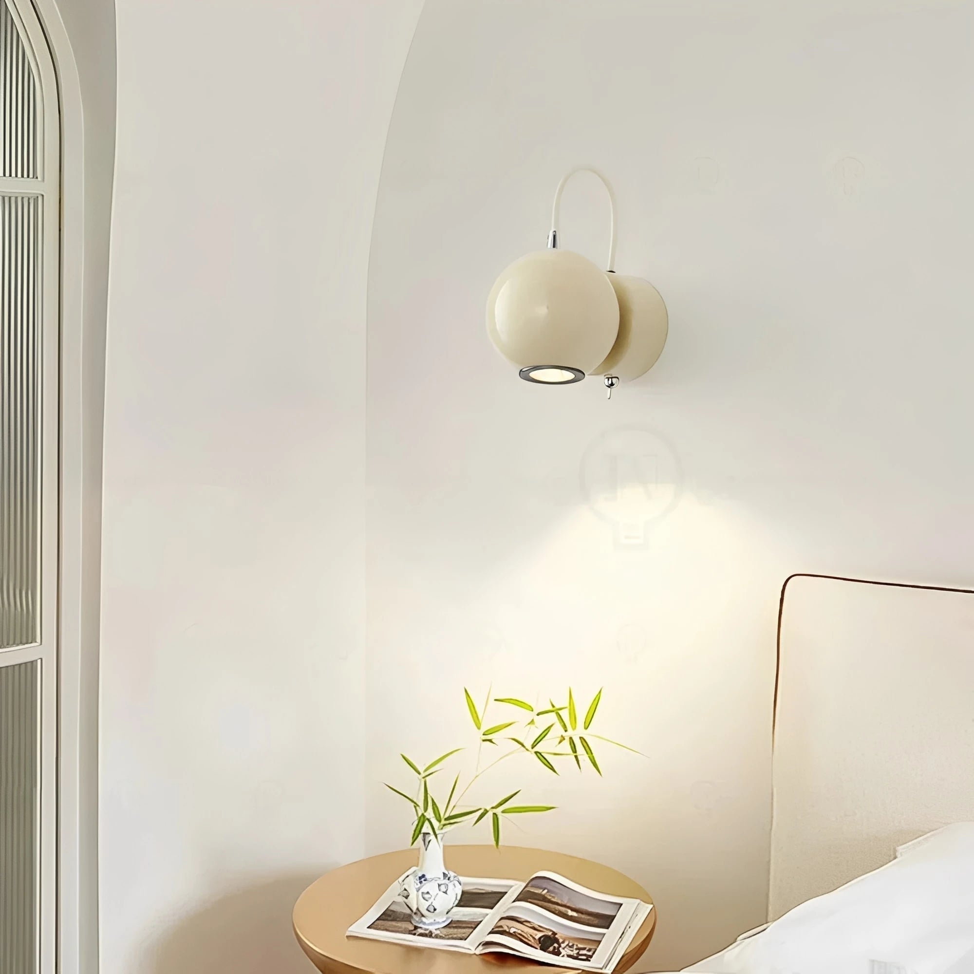 Modern Wall Sconce - Elegant Design for Ambient Illumination 1