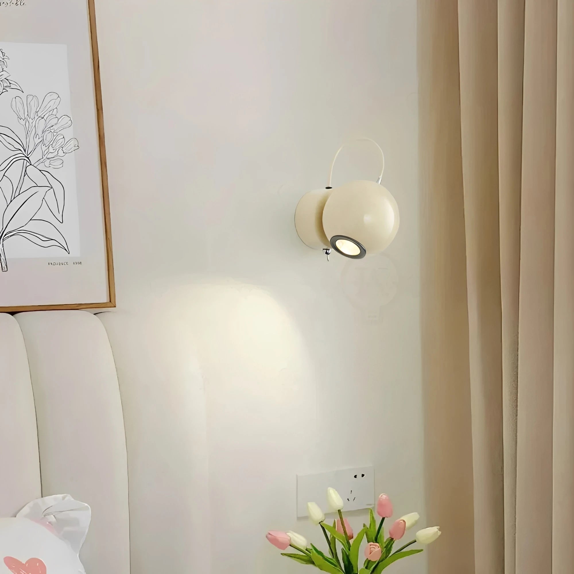 Modern Wall Sconce - Elegant Design for Ambient Illumination 6