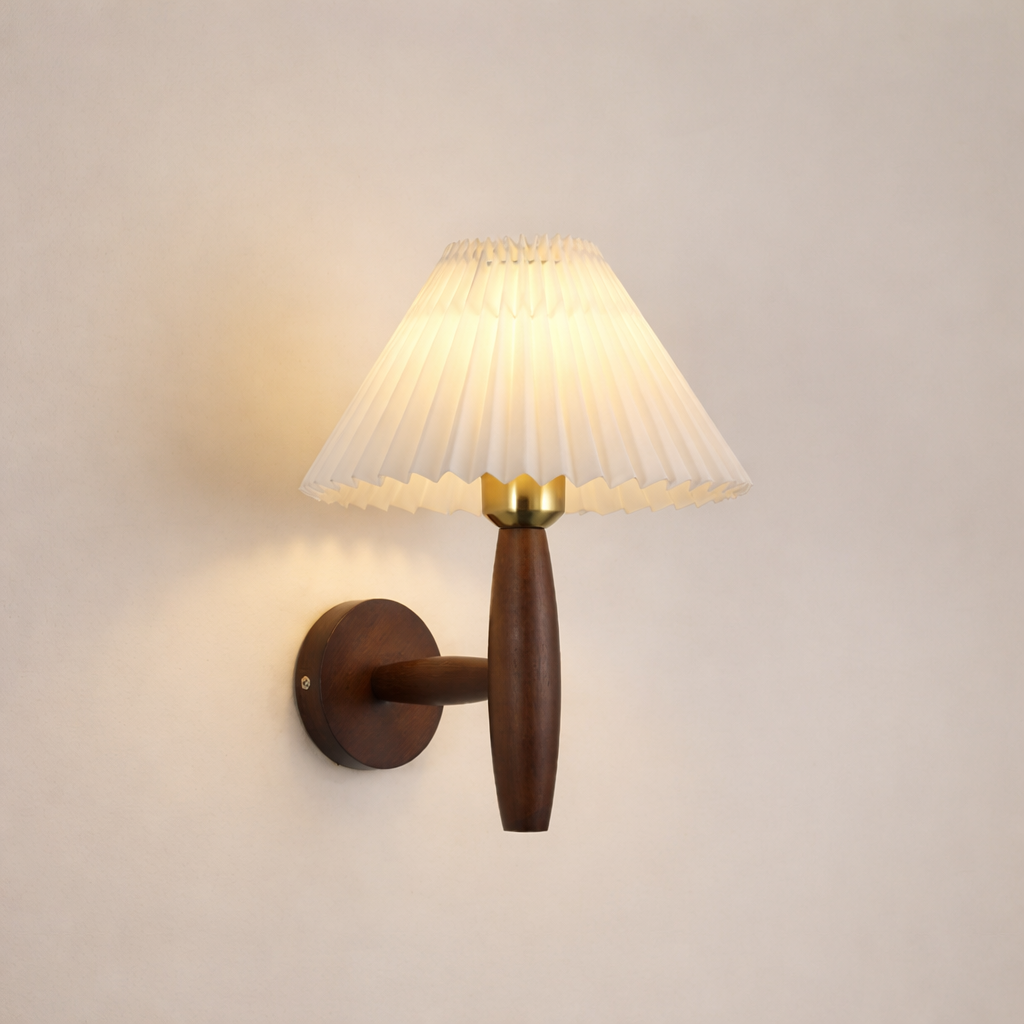 Modern Wall Sconce - Elegant Natural Wood Design for Cozy Spaces 1