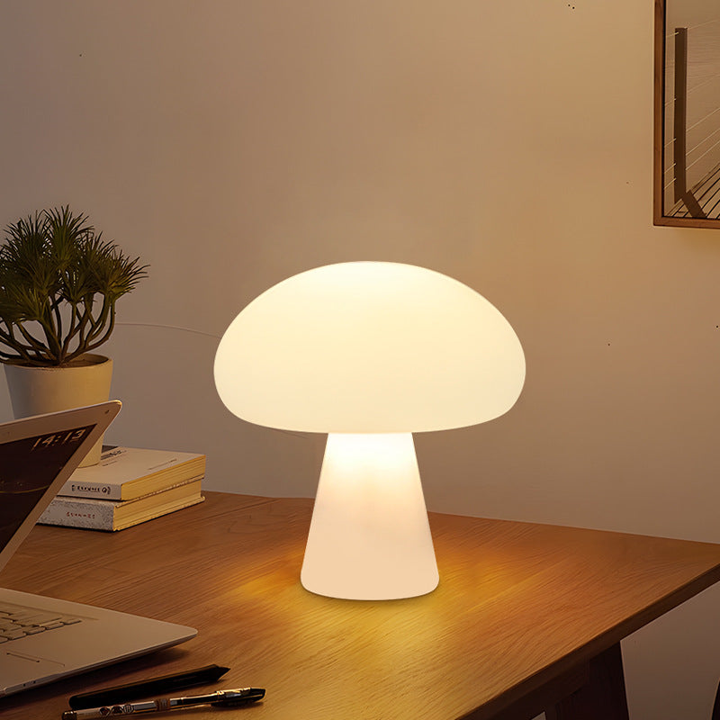 Mushroom-Shaped Table Lamp - Cozy Warm White LED Illumination 0