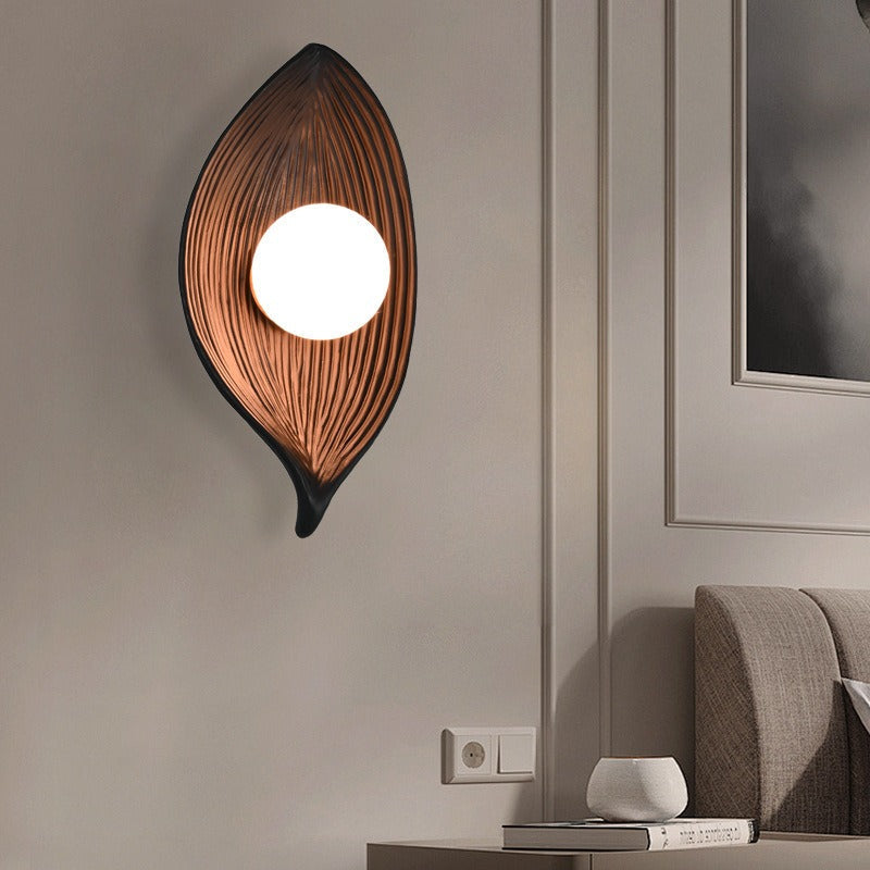 Nordic Leaf Wall Sconce - Warm LED Wall Light for Relaxing Ambiance 1