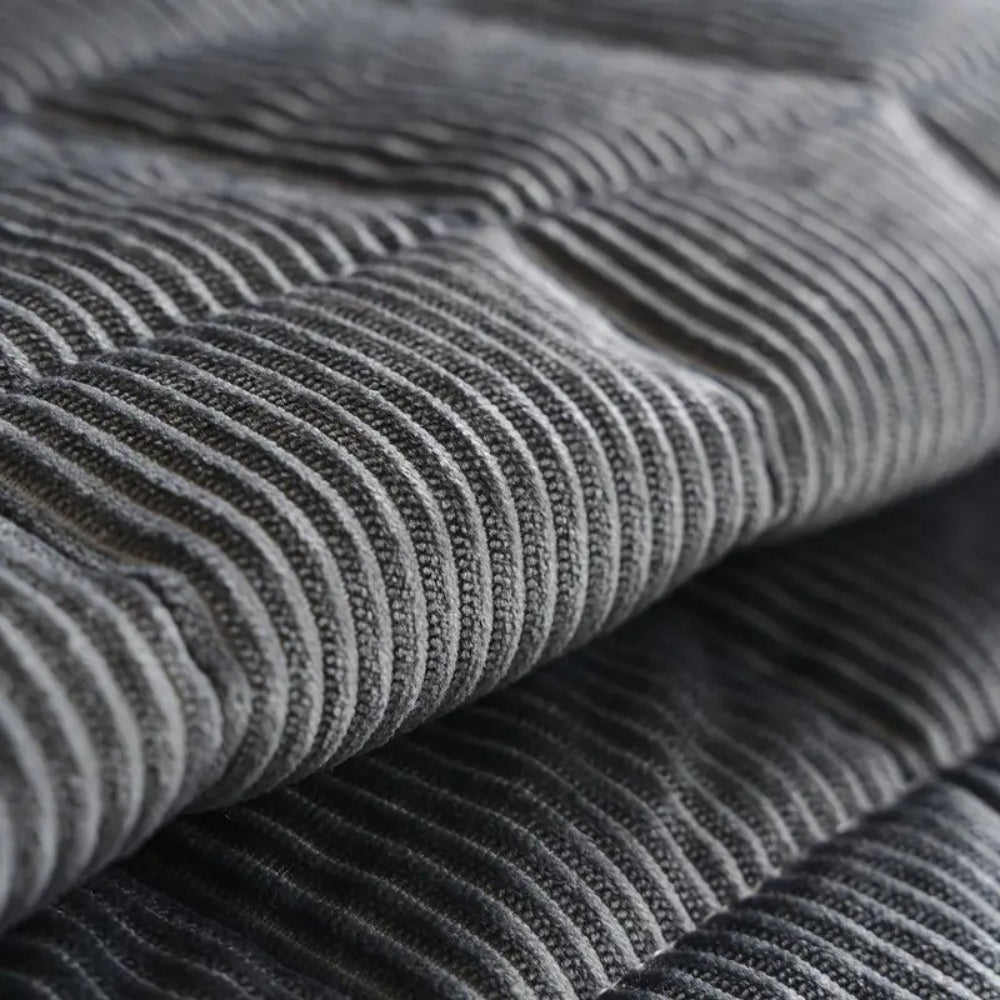 Quilted Couch Cover Mat – Soft Microfiber with Non-Slip Backing, Cat Scratch Resistant, Machine Washable, Standard Sofa Size 6