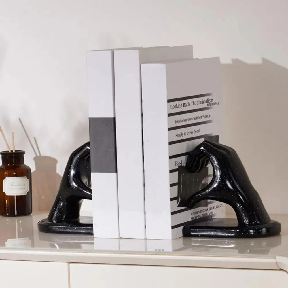 Sculptural Bookends - Elegant Heart Design for Stylish Organization 1