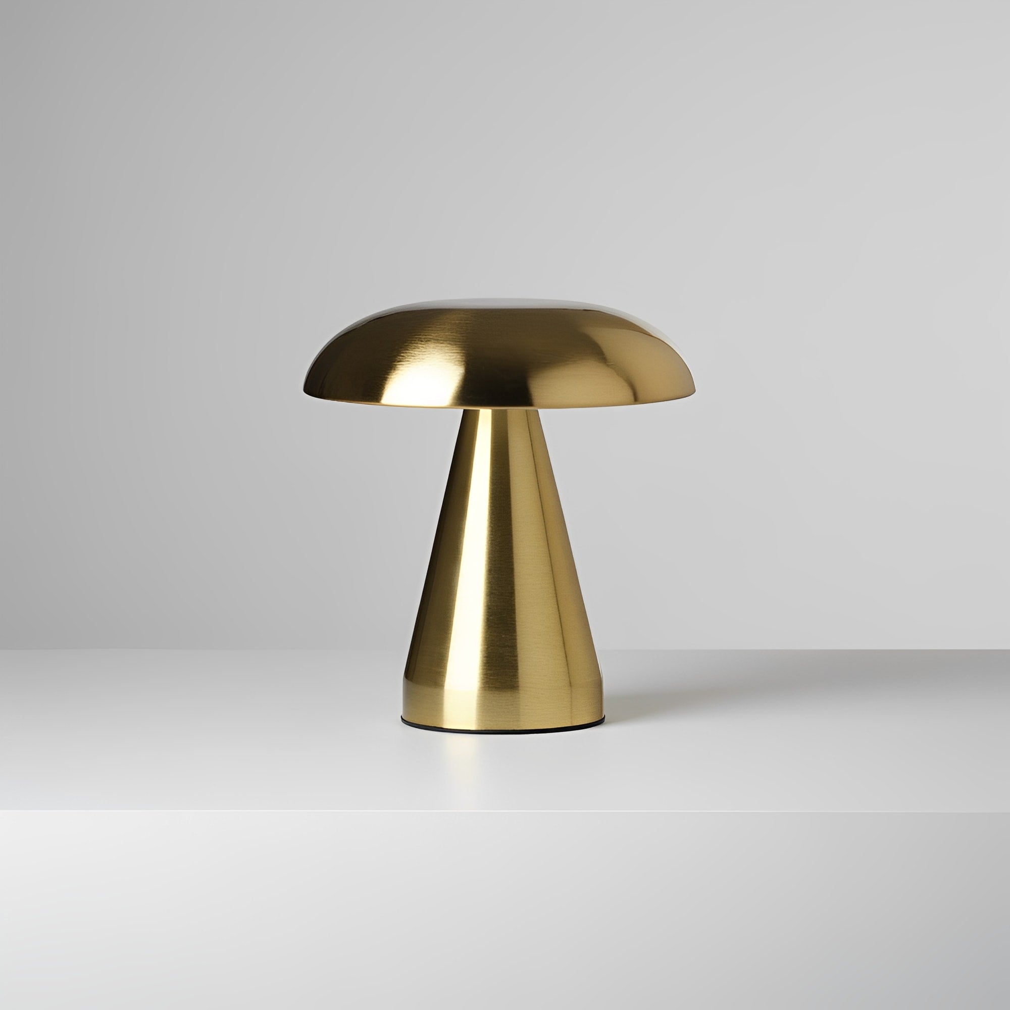 Shroomdern Table Lamp - Retro USB Design for Desk & Nightstand Use 2