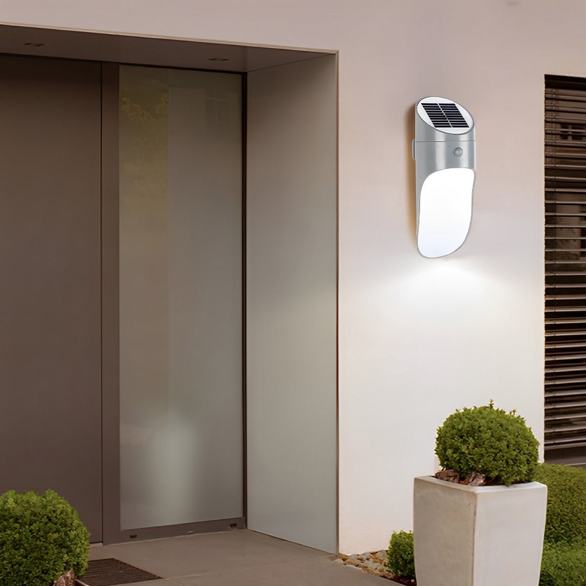 Solar Outdoor Wall Light - Motion Activated, Weather-Resistant & Wireless 3