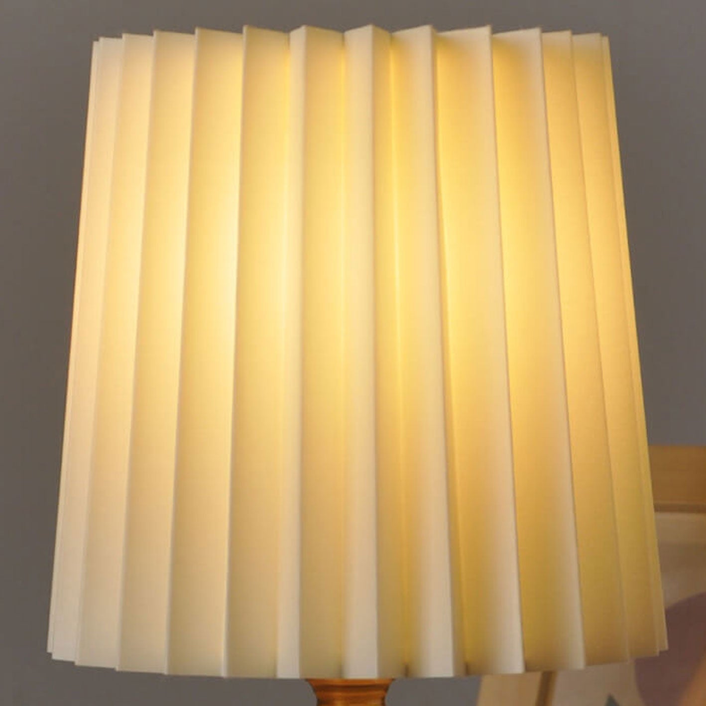 Vintage Korean Table Lamp - Elegant Design for Bedroom or Desk 5