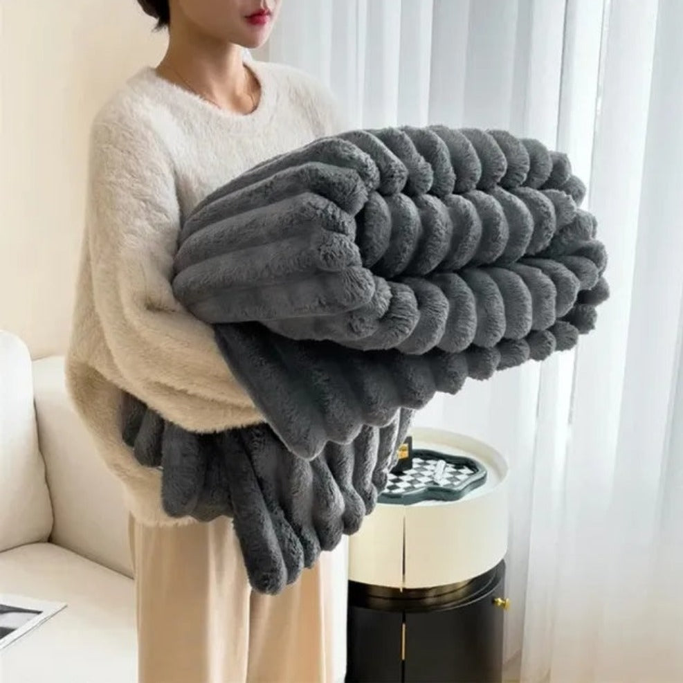 Ultra-Soft Cloud Blanket Ð Luxury Plush Throw for Warmth & Everyday Comfort 6