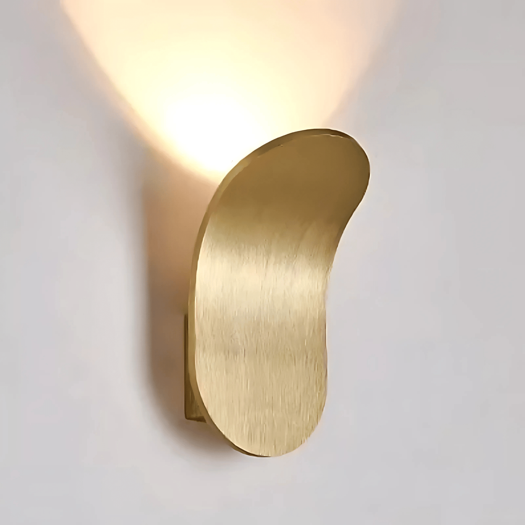 Brushed Metal Wall Light Ð Sleek Minimalist Design for Elegant Spaces 0