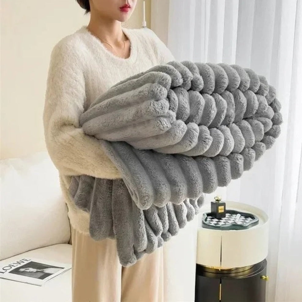 Ultra-Soft Cloud Blanket Ð Luxury Plush Throw for Warmth & Everyday Comfort 8