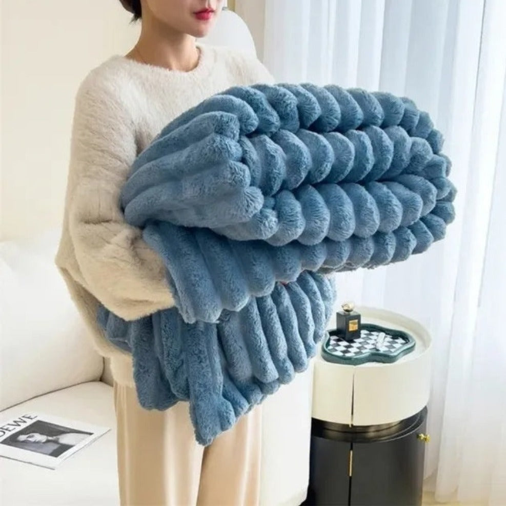 Ultra-Soft Cloud Blanket Ð Luxury Plush Throw for Warmth & Everyday Comfort 9